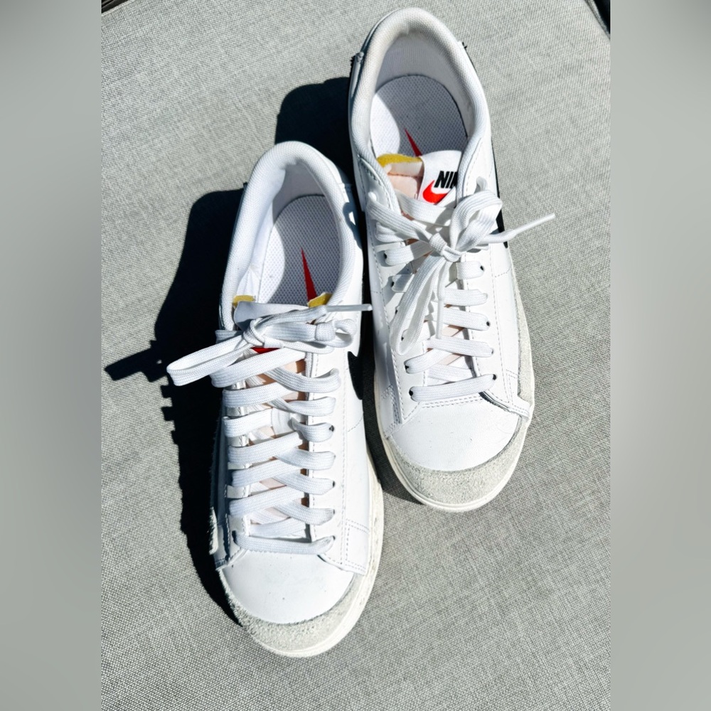 Nike Blazer Platform Sneaker - Picture 4 of 7
